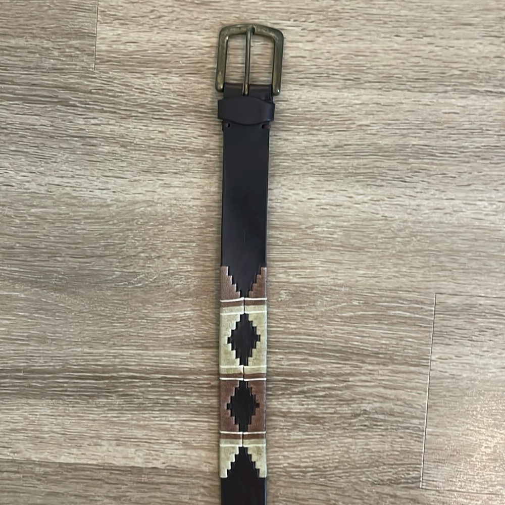 BROWN ARGENTINIAN LEATHER/NYLON THREADED BELT, SIZE 32, BEAUTIFU